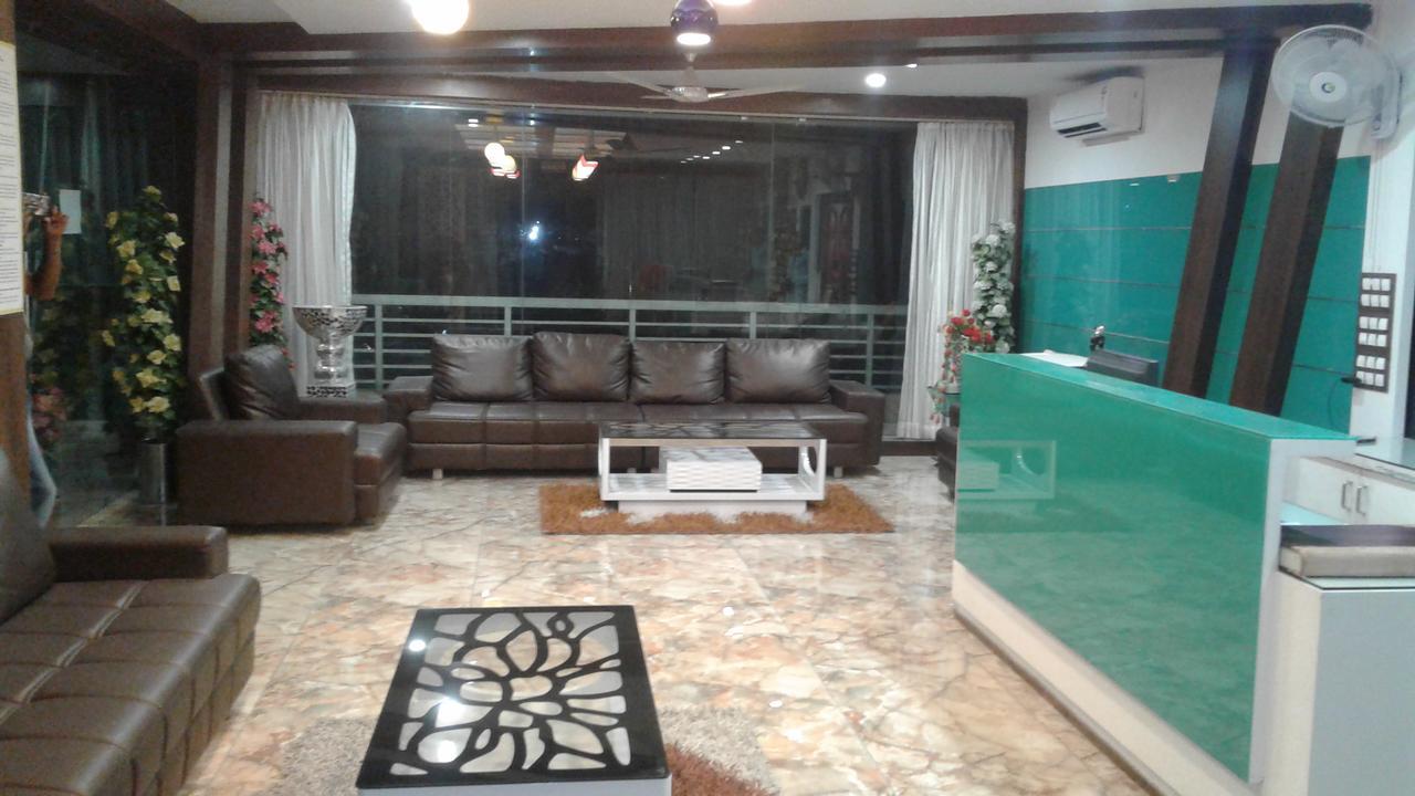 Hotel The Grand Parshwanath Sankeshvar 外观 照片
