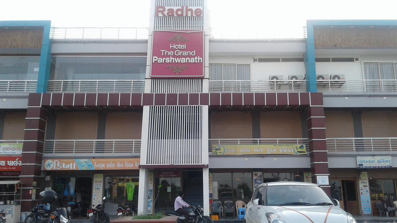 Hotel The Grand Parshwanath Sankeshvar 外观 照片