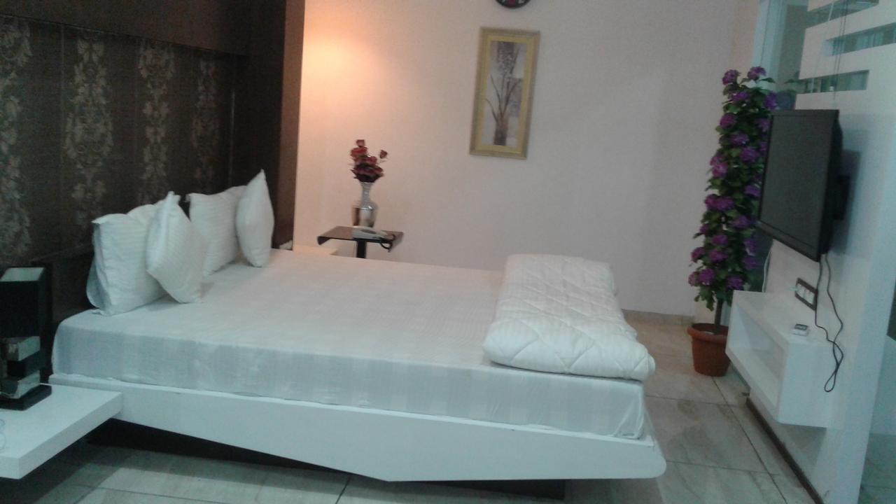 Hotel The Grand Parshwanath Sankeshvar 外观 照片