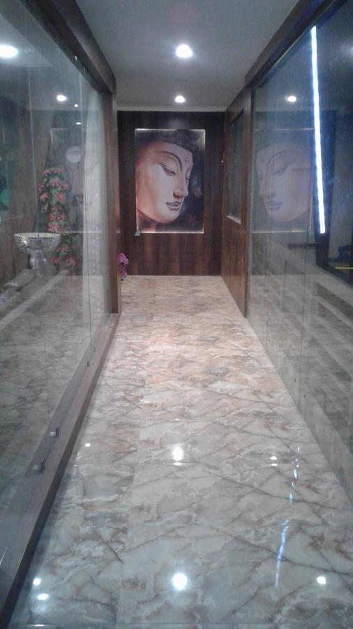 Hotel The Grand Parshwanath Sankeshvar 外观 照片